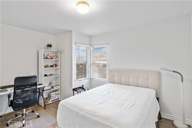 Building Photo - 1046 W 253rd St