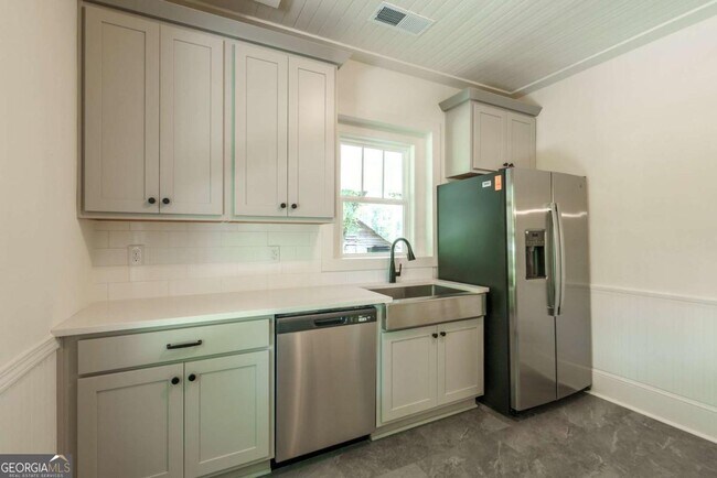 Building Photo - 5380 Guthrie Rd