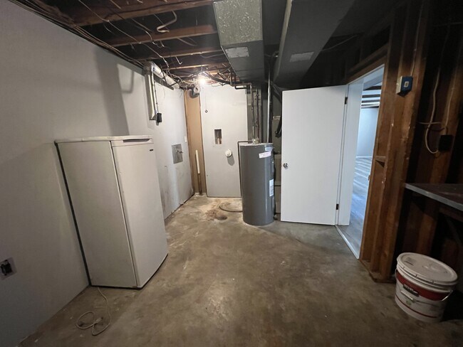 Building Photo - 2075 Grants Pkwy
