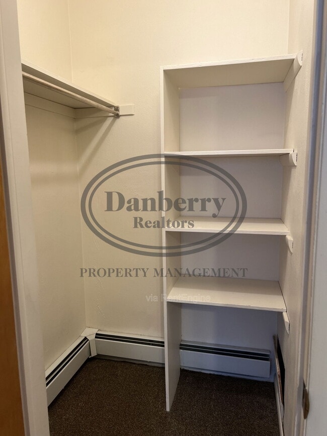 Building Photo - 3940 Jackman Rd