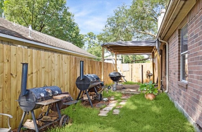 Building Photo - 25023 Birnam Wood Blvd