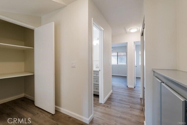 Building Photo - 5800 Owensmouth Ave
