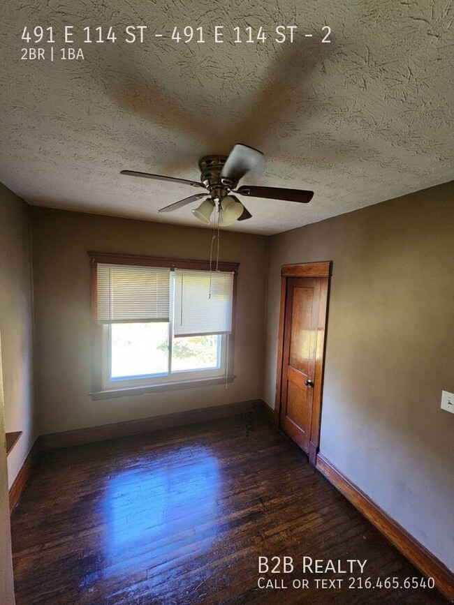 Building Photo - "Charming 2 Bed, 1 Bath Haven: Your Perfec...