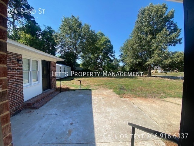 Building Photo - MOVE IN READY HOME in Desirable Neighborhood