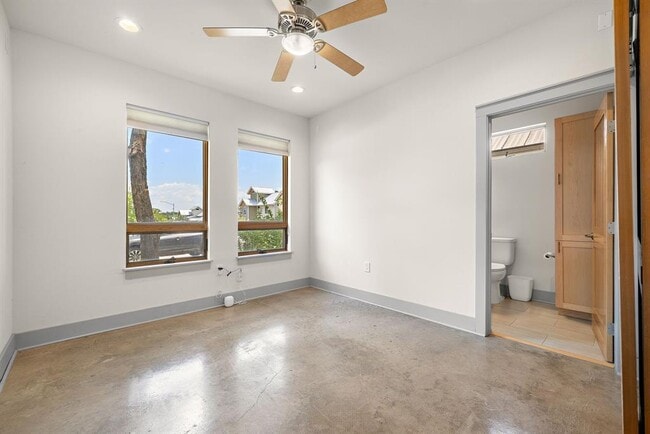 Building Photo - 3116 Sacbe Cove