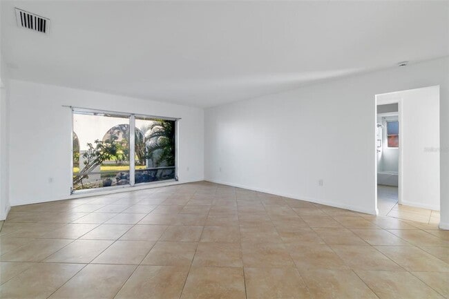 Building Photo - 1708 Claw Ct