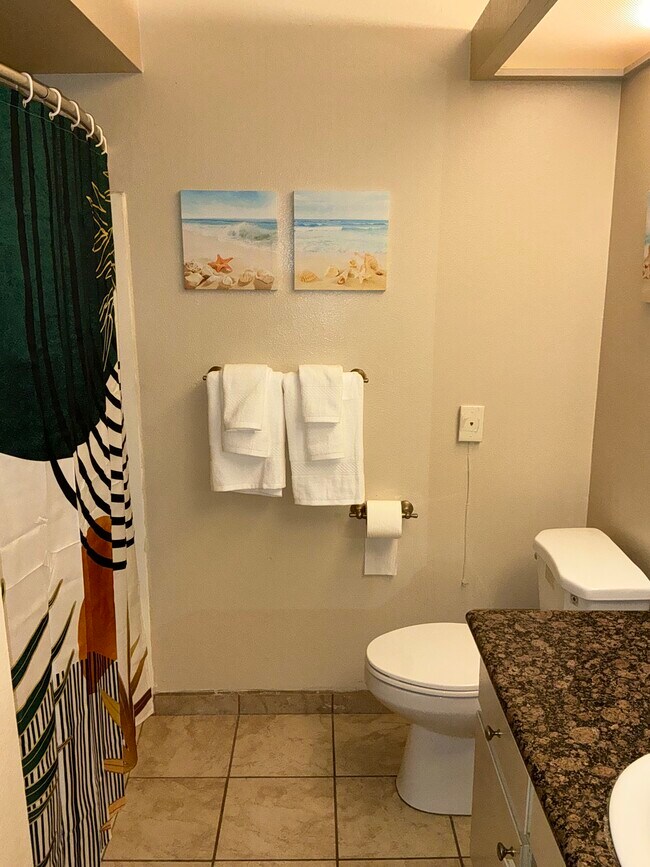 Master Bathroom - 448 N Bellflower Blvd