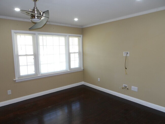 Building Photo - Single Family Home in Pine Valley Area!