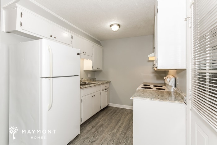 Building Photo - 1808 Laredo Dr
