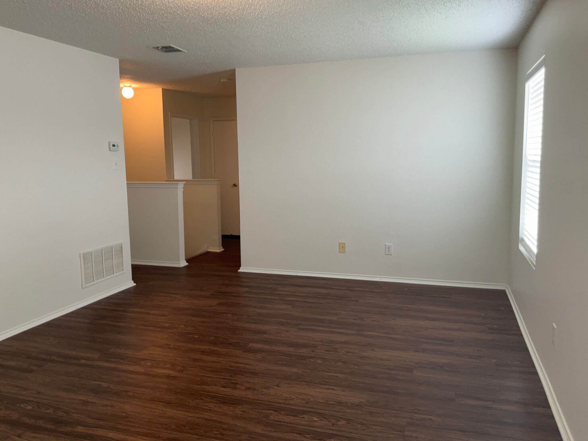 Building Photo - 8724 Hunters Creek Ct