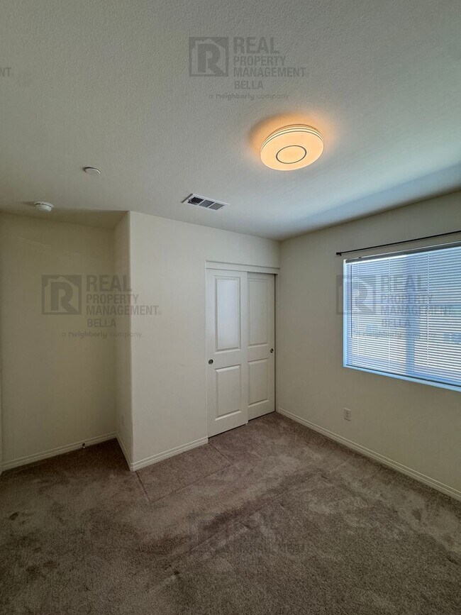 Building Photo - Spacious Corner Lot Home in Desirable Winchester Community – 4 bed + Large Backyard+ Solar!
