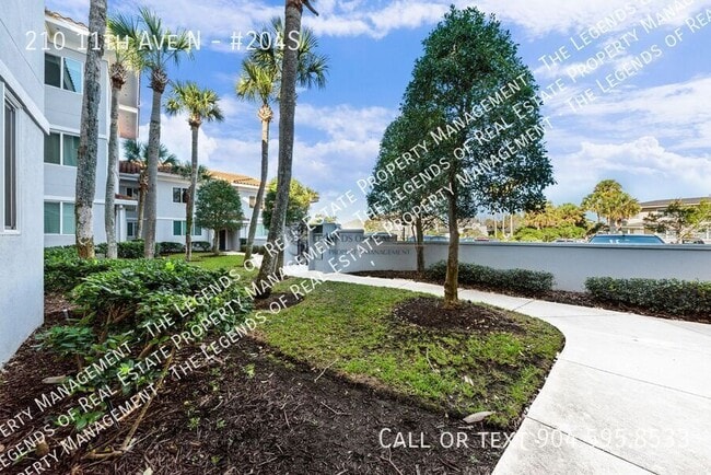 Building Photo - 210 11th Ave N