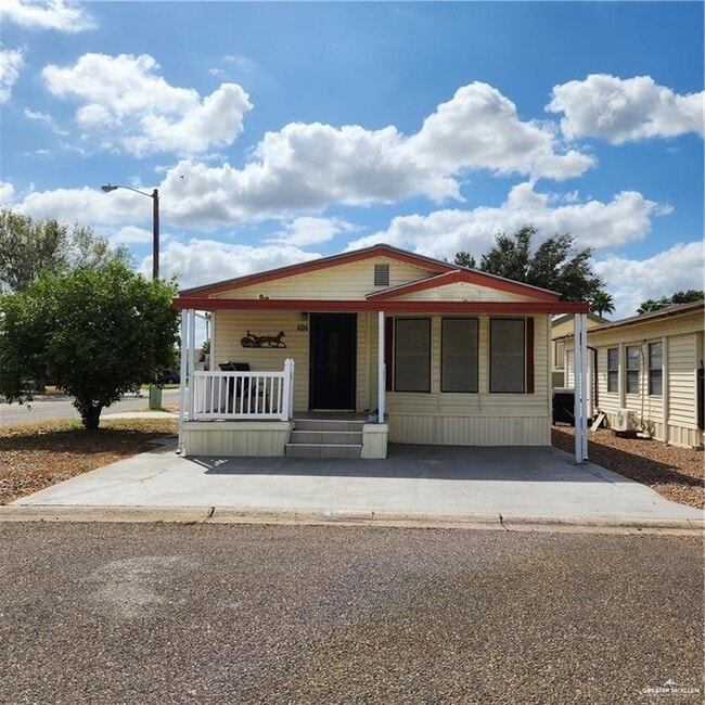 Building Photo - 29 Harness Dr