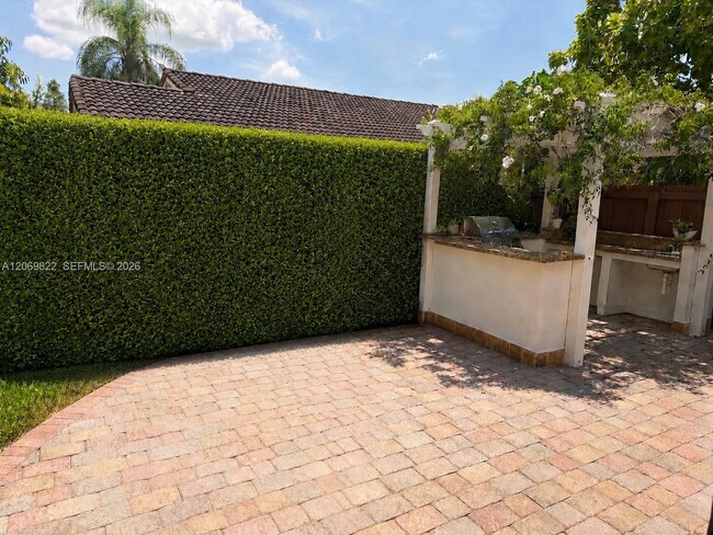 Building Photo - 7457 SW 112th Pl