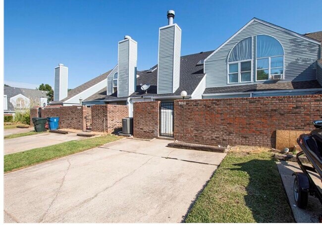 Primary Photo - 9811 River Birch Dr