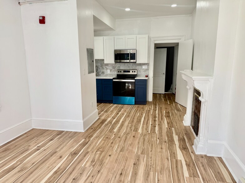 Building Photo - 4024 Spring Garden St