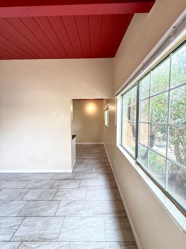 Building Photo - 4901 Frink Ave