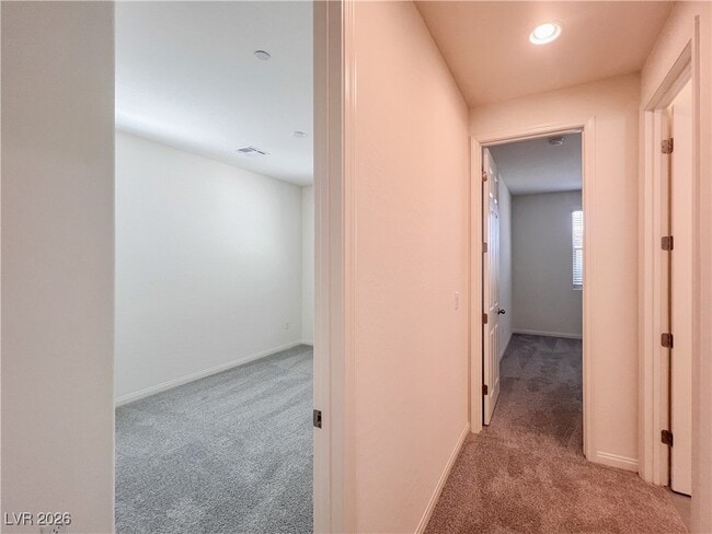 Building Photo - 11870 River Hawk Ave