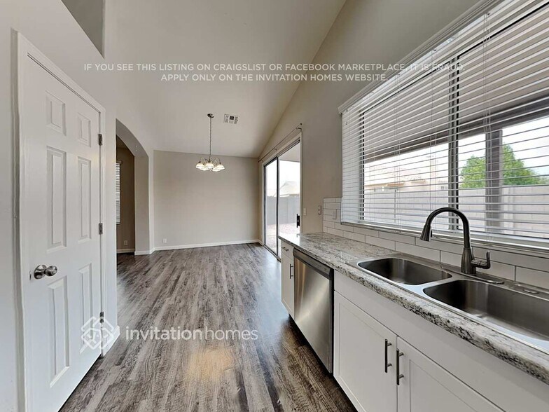 Building Photo - 7348 E Lomita Ave