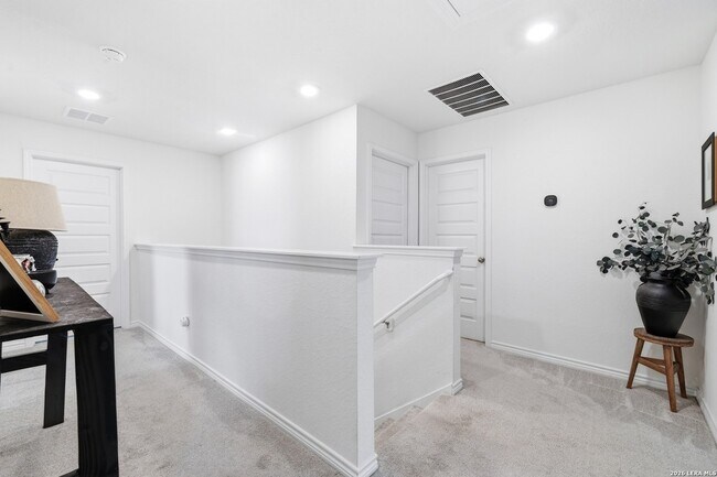 Building Photo - 14454 Calaveras Cv