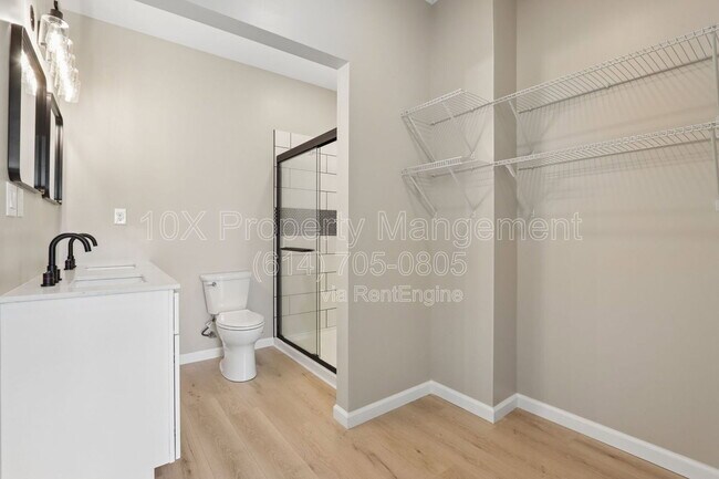 Building Photo - 1209 E Whittier St