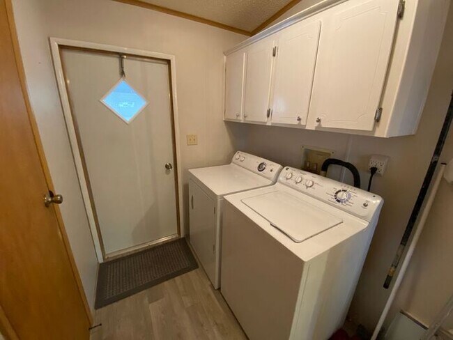 Building Photo - 2/2 Lady Lake Home