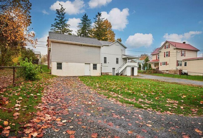 parking area - 195 S Main St