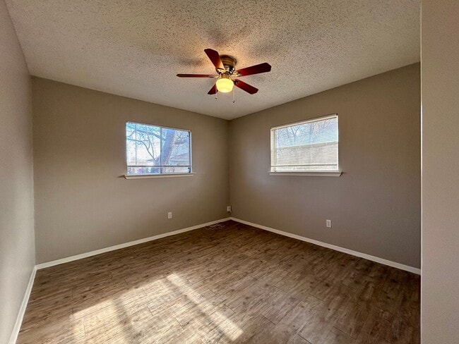 Building Photo - 10409 Golden Meadow Dr