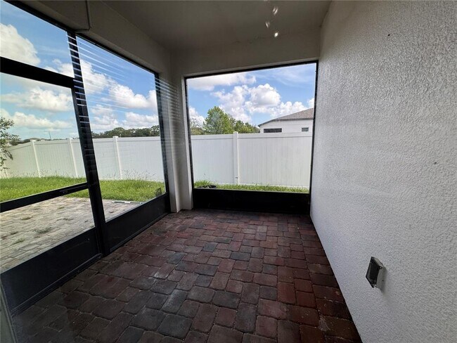 Building Photo - 2980 Scarlett Dr