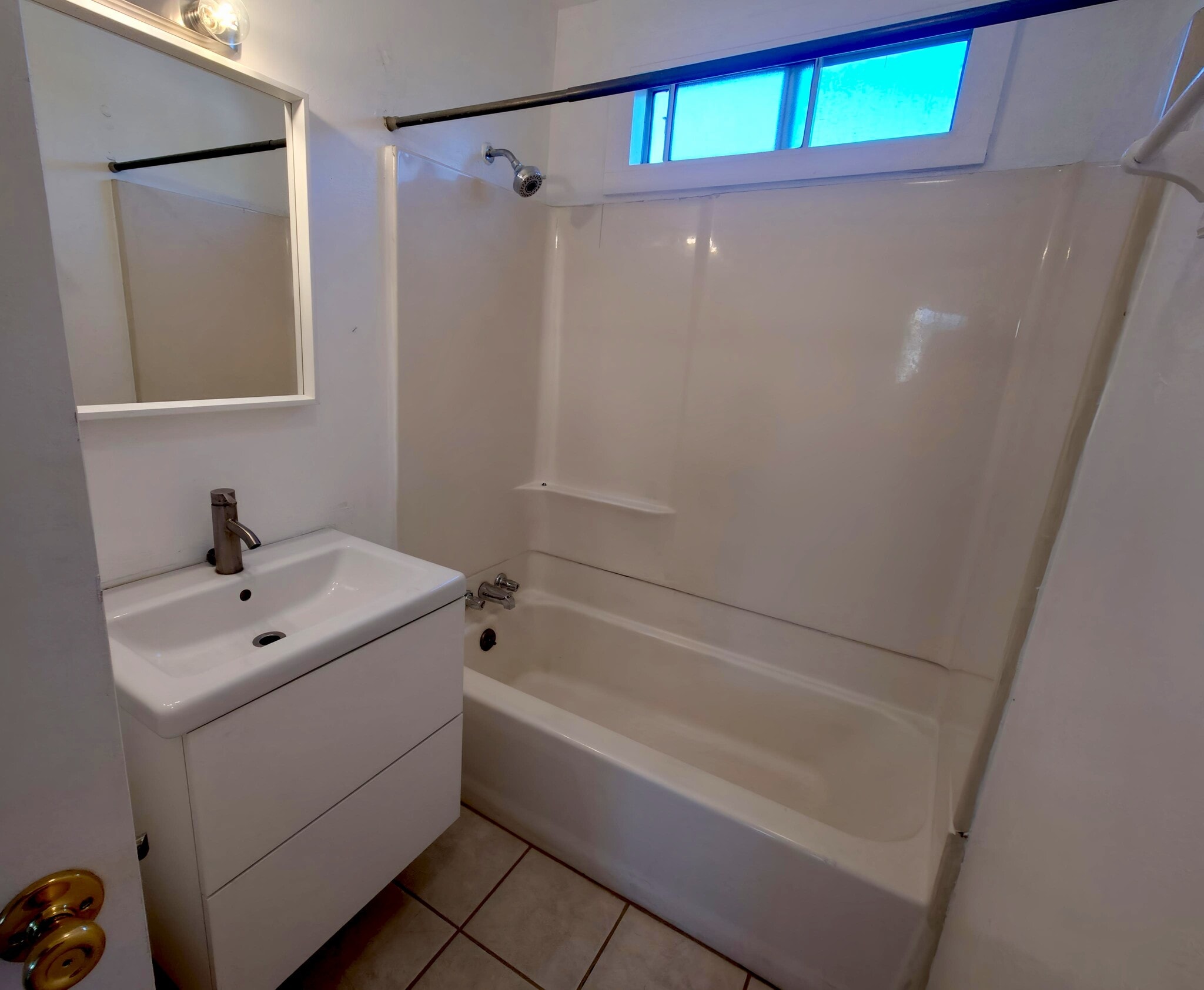 bathroom - 1474 7th St