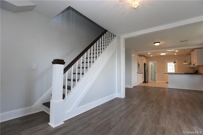 Building Photo - 6 Catherine St