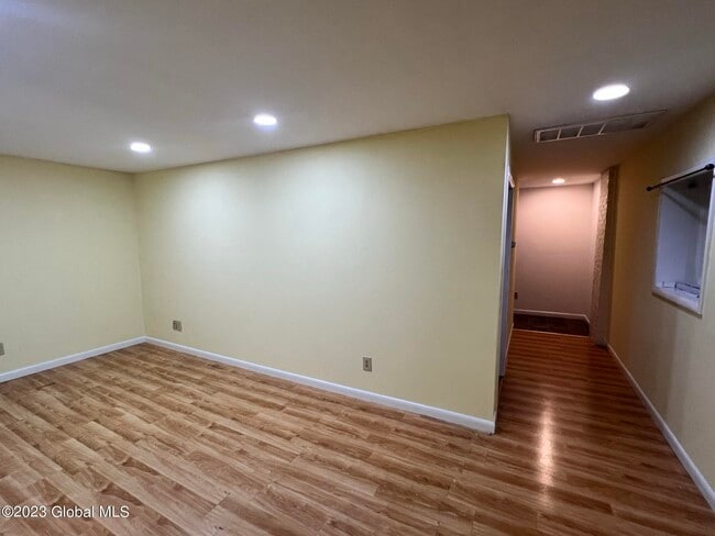 Building Photo - 133 Remsen St