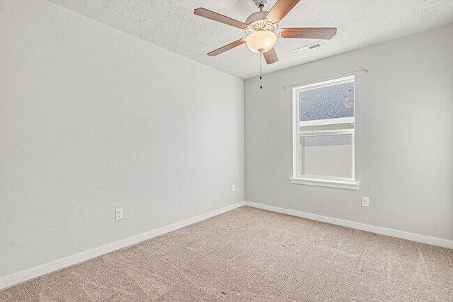 Building Photo - 19361 Kiowa Crk Wy