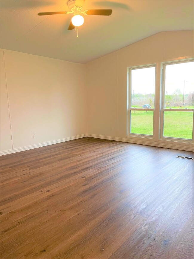 Building Photo - 6085 Adams Flat Rd