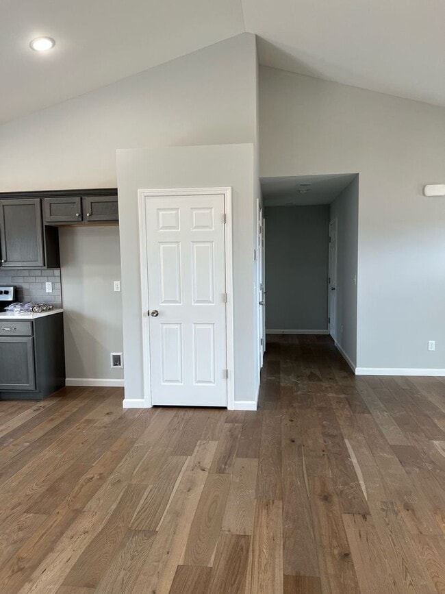 Building Photo - Spacious 3 bed 2 bath in Labadie, MO