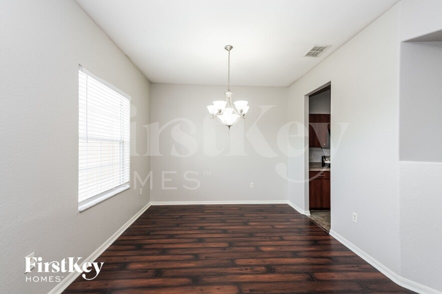 Building Photo - 3261 Pebblebrooke Blvd