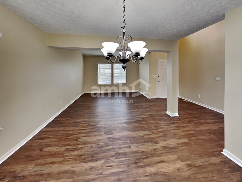 Building Photo - 9255 Ruston Ln