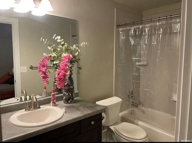 Building Photo - Cicino Homes - West Point