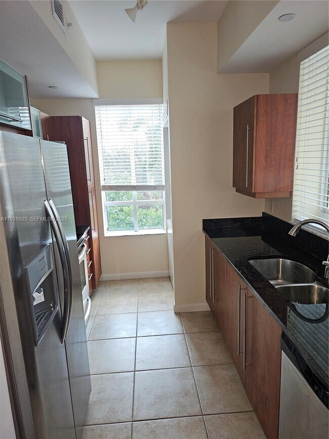 Building Photo - 7350 SW 89th St