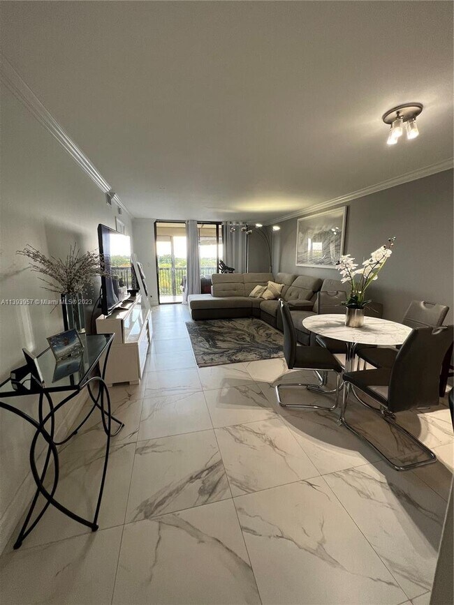 Building Photo - 1266 S Military Trail