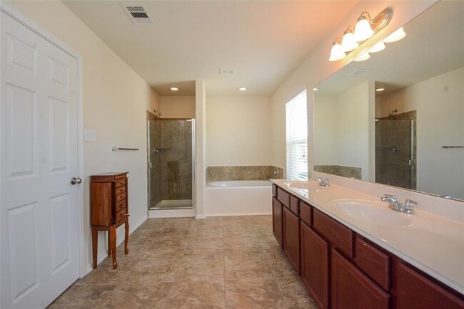 Building Photo - Beautiful stone front 2 story home in the ...