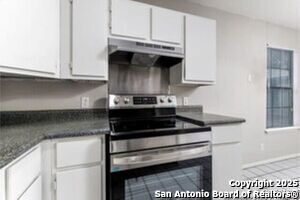 Building Photo - 927 W Formosa Blvd