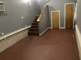 Building Photo - 305 N Magnolia St