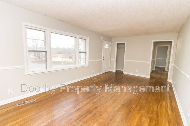 Building Photo - 4718 Hal Dr