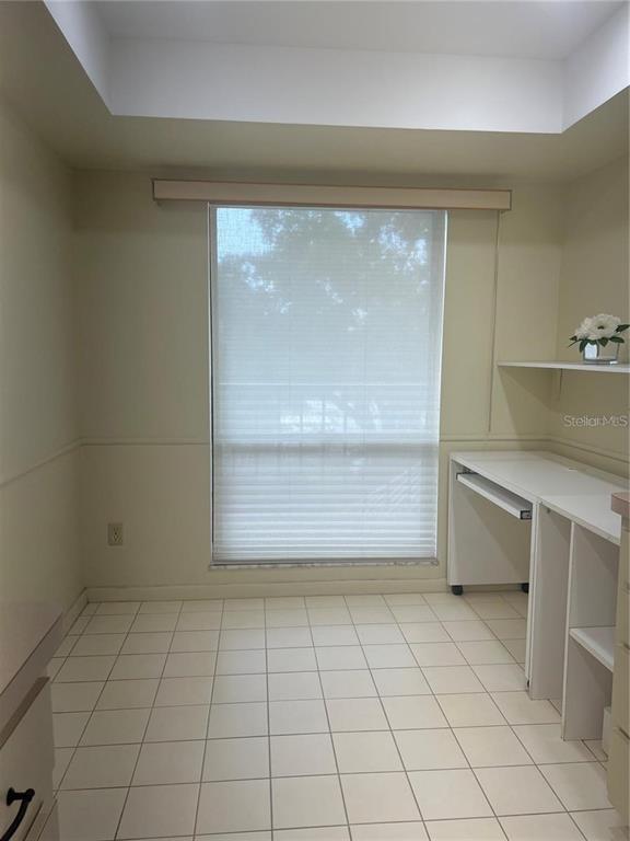 Building Photo - 2900 Cove Cay Dr