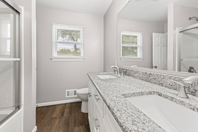Building Photo - 42795 Hammill Ln