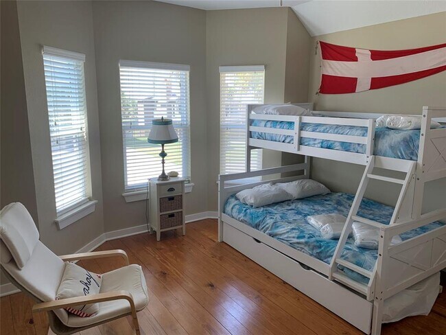Building Photo - 13807 Mutiny Ln