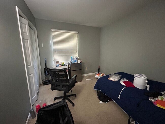 Building Photo - 4 Bedroom, 2.5 Bath Townhouse for Rent – $2,700/Month
