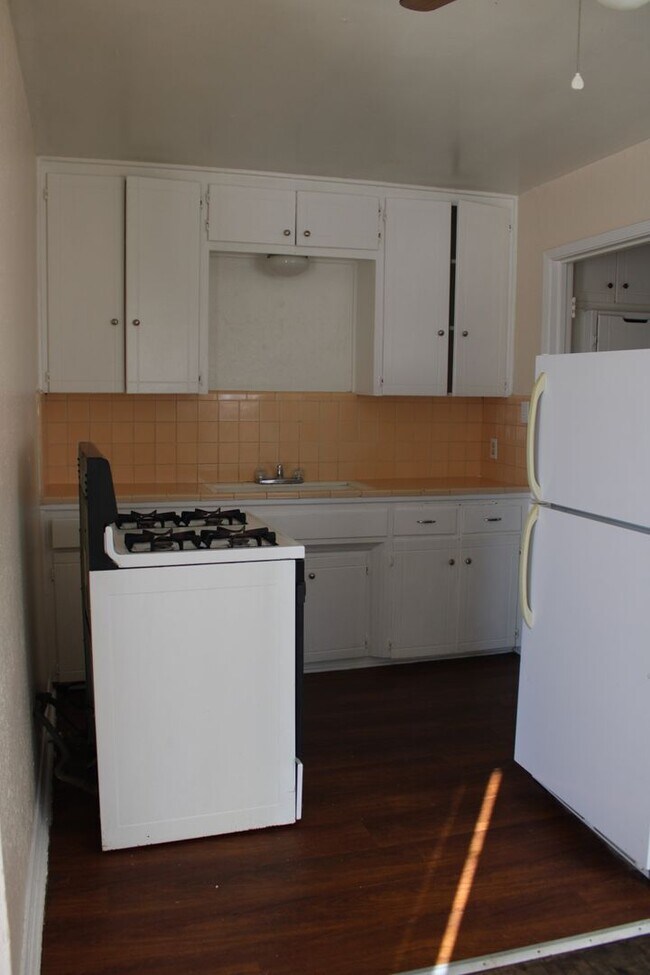 Building Photo - Close to Tinker