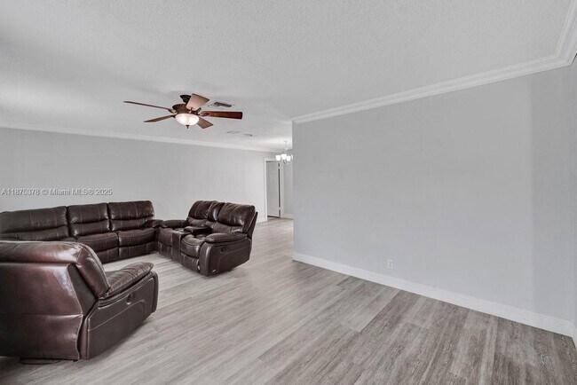 Building Photo - 5031 SW 88th Terrace